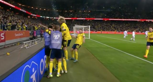 开云app下载入口官网-世预赛最高潮来临:今晚决出7个名额 萨拉赫马内PK