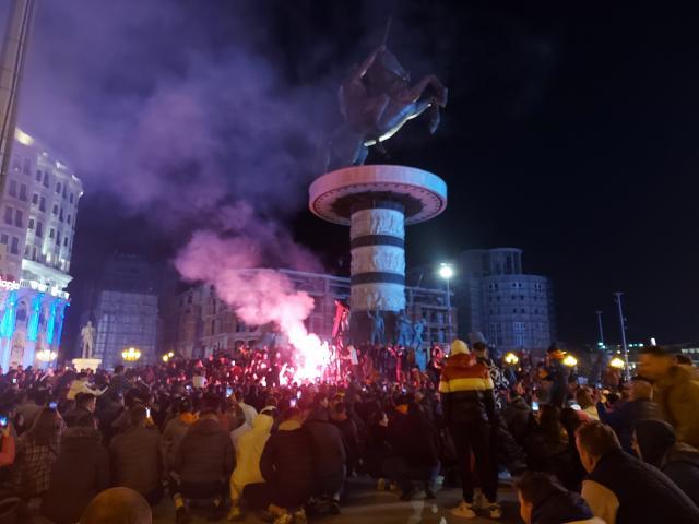 1648549745383056262.jpg 44.jpg